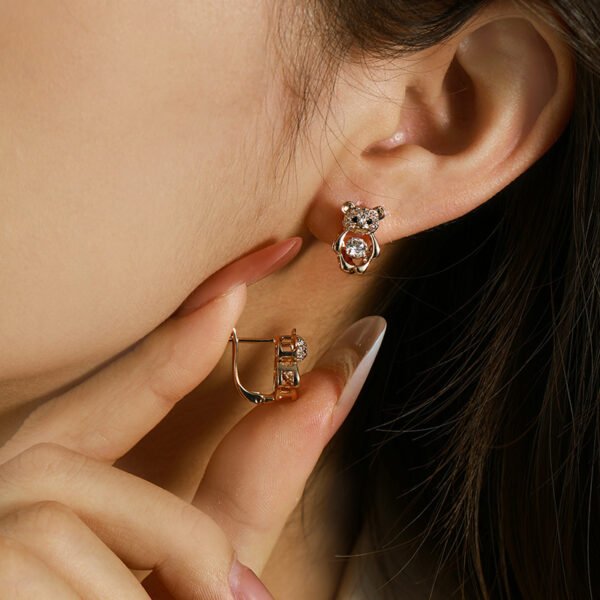 QIUPALEI Jewelry-New three-dimensional hollow design zirconia bear earrings fashion wild niche design high-level sense of ear jewelry - Image 2