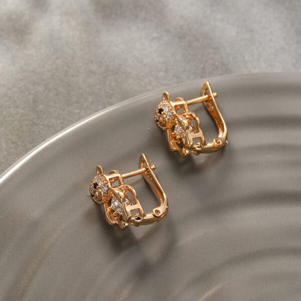 QIUPALEI Jewelry-New three-dimensional hollow design zirconia bear earrings fashion wild niche design high-level sense of ear jewelry - Image 3