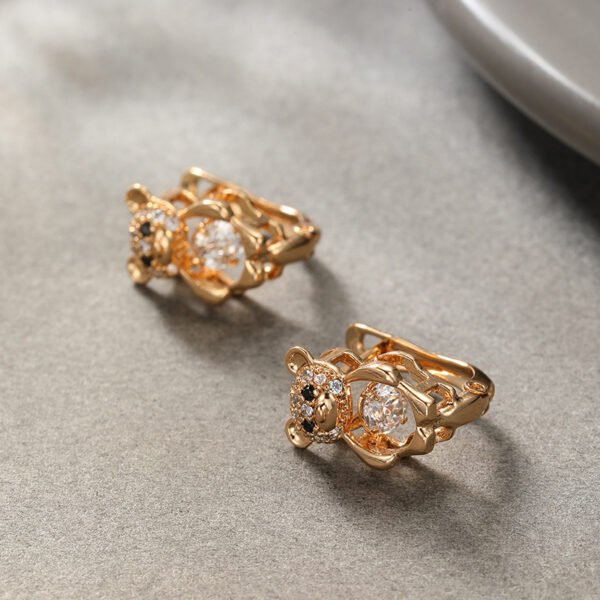 QIUPALEI Jewelry-New three-dimensional hollow design zirconia bear earrings fashion wild niche design high-level sense of ear jewelry - Image 5