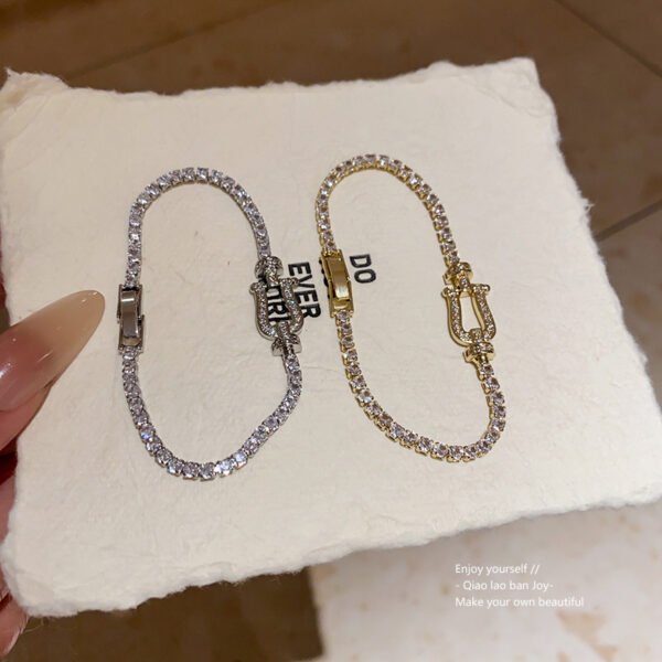 Qiupalei Jewelry | Irregular Geometric Design Horseshoe Buckle Zircon Bracelet Simple Light Luxury - Image 2