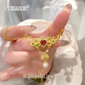 QIUPALEI | “Queen of Hearts” vintage court style necklace with delicate inlays and faux pearl embellishments for a romantic statement