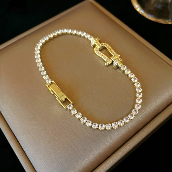 Qiupalei Jewelry | Irregular Geometric Design Horseshoe Buckle Zircon Bracelet Simple Light Luxury - Image 4